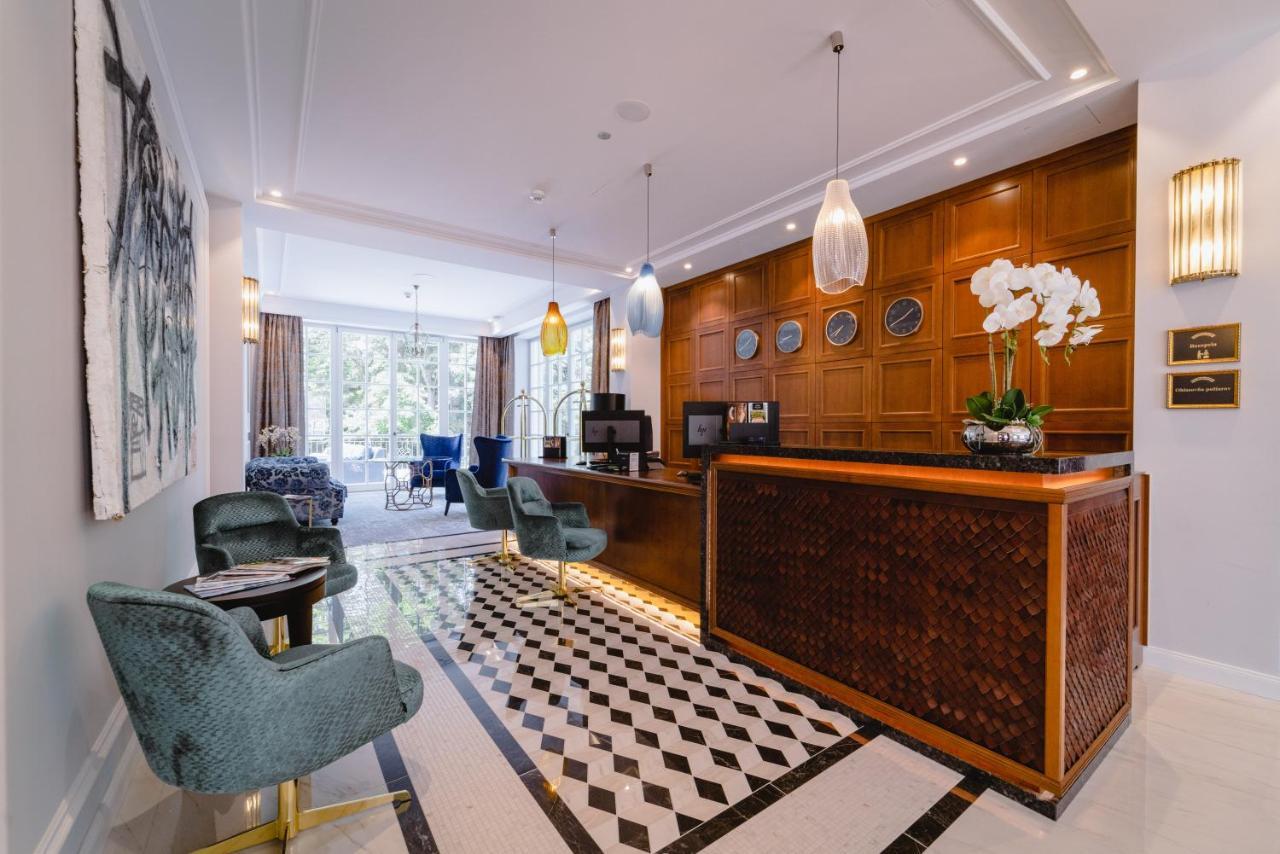 Palace Art Hotel Pezinok Eksteriør bilde