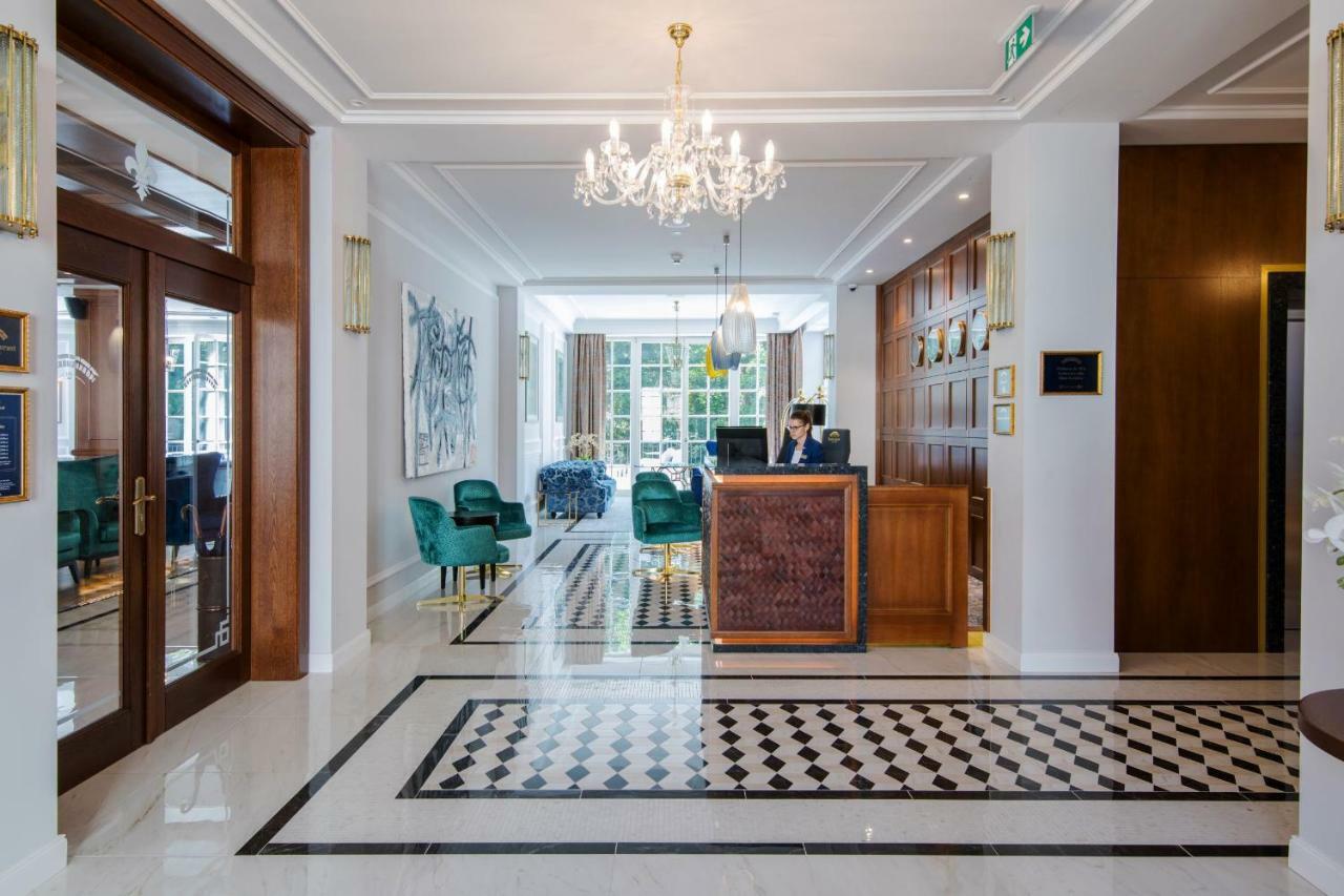 Palace Art Hotel Pezinok Eksteriør bilde